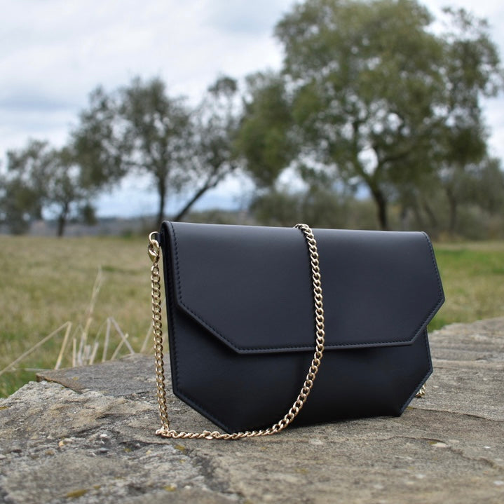 Andiamo Crossbody