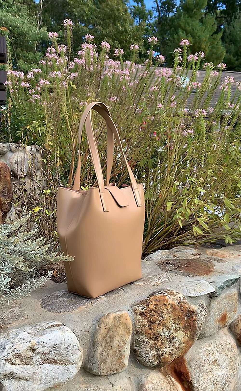 Chandra Keyser La Borsa Bucket Tote.  Made in italy. Minimalist Style Bag. Quiet Luxury 